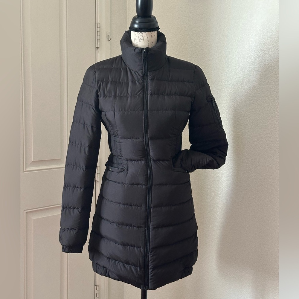Guess puffer